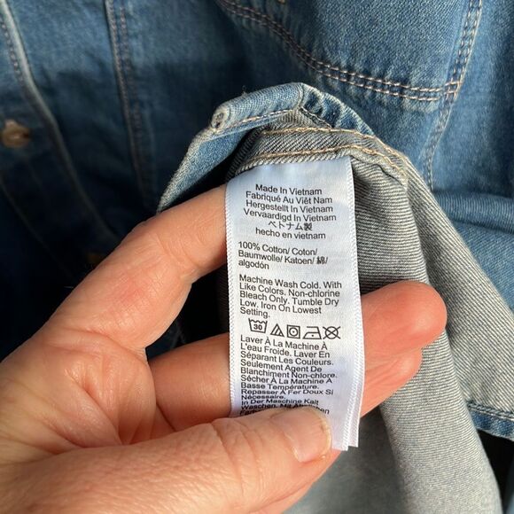 J Crew Relaxed Chambray Denim Button Down Shirt Womens Large Shadow Pocket - Picture 7 of 9